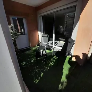 appartement-spacieux-tres-calme-spacious-very-quiet-apartment.fr-provencehotel.com/